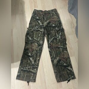 Mossy Oak Camouflage loose fit pants with cargo pockets (size:28-30)